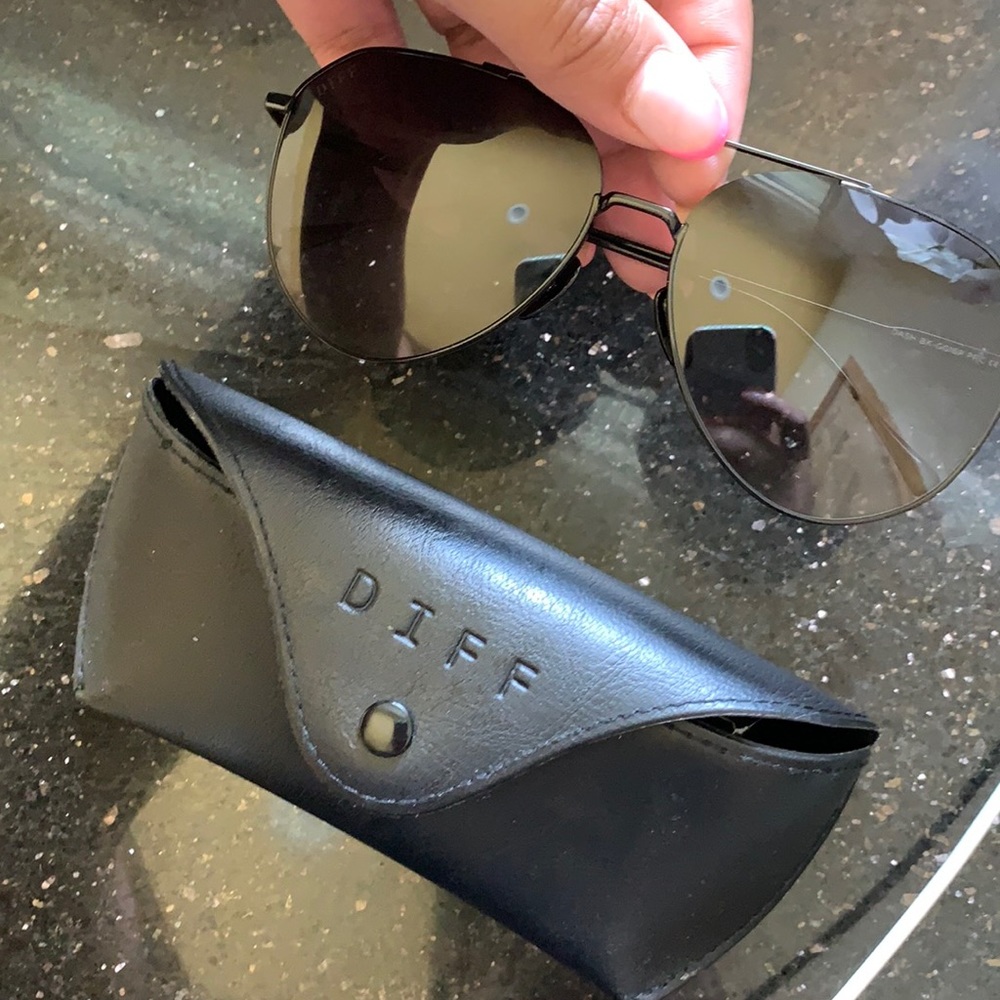 New Diff Sunglasses - image 1